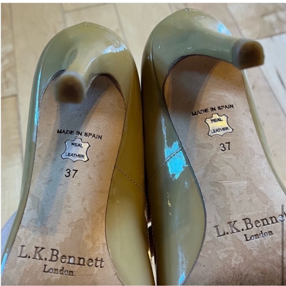 L.K. Bennett Nude Patent Leather Pump Heels size 37 - Picture 8 of 9